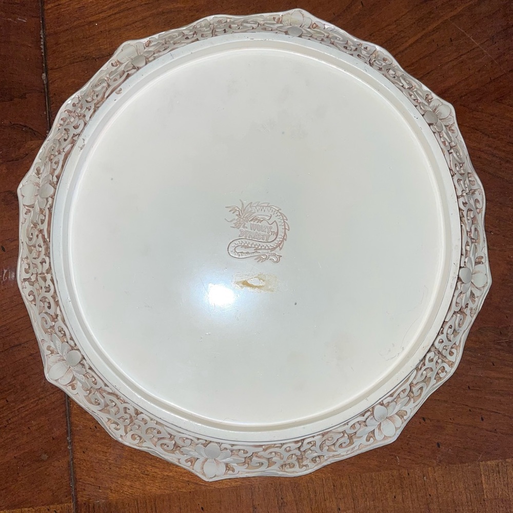 Vintage 1982- Ivory Dynasty 3 piece Matching Set. Vase, Trinket Box & Plate. - Picture 9 of 14